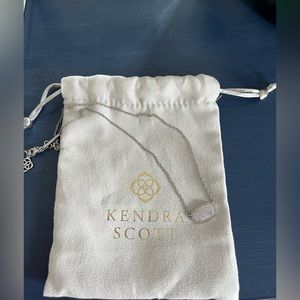 Kendra Scott Elisa Silver Pendant Necklace in Iridescent Drusy